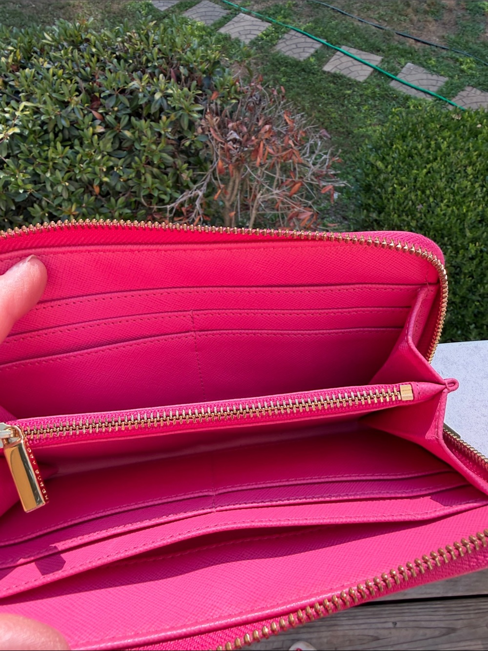 Tory Burch Hot Pink Saffiano Leather Wallet with Gold Logo. GUC - Picture 15 of 16